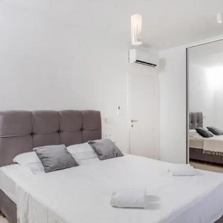 Luxury Al Mare Quarto em Acomodações Particulares
